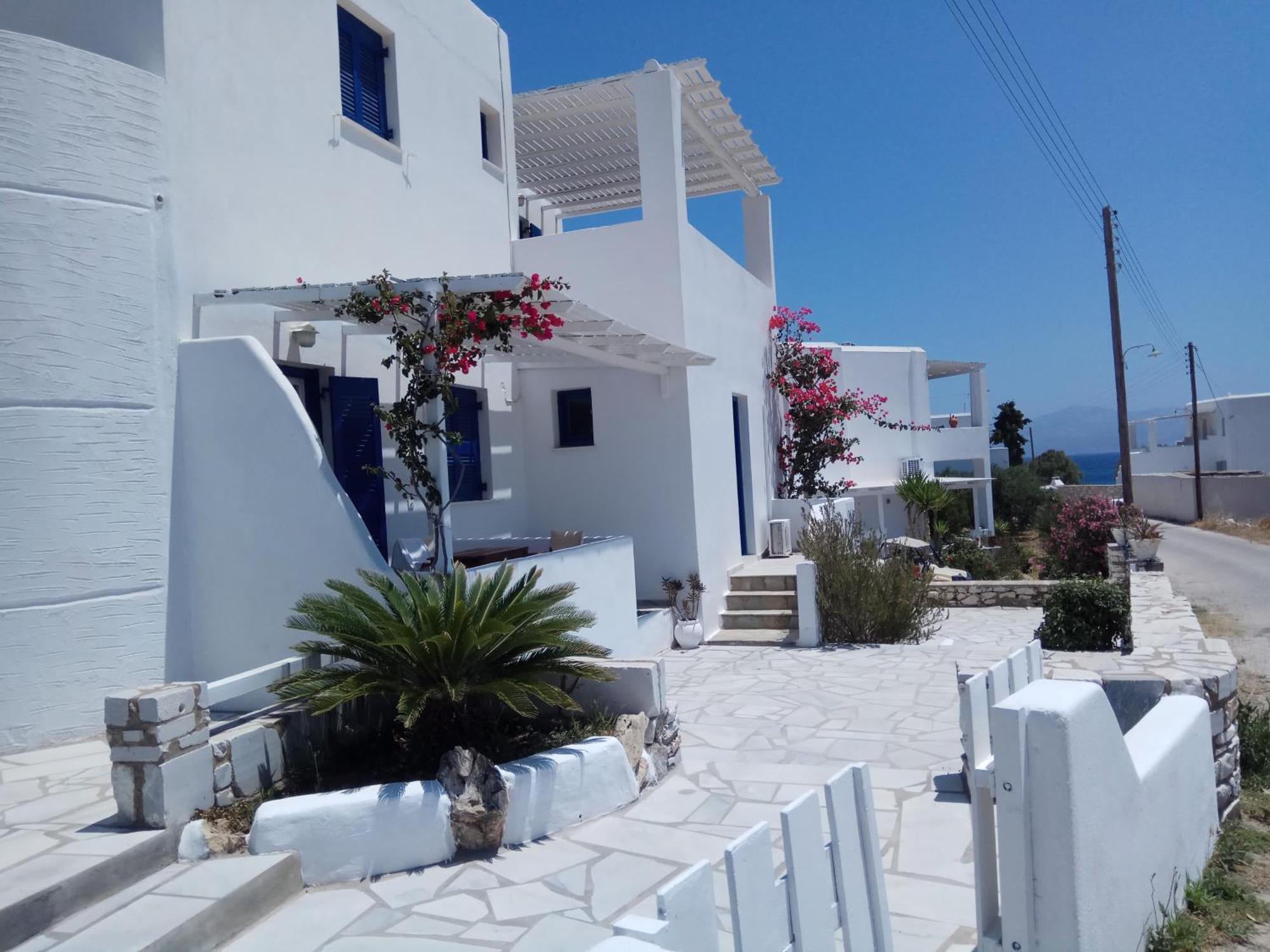 Nicos Studios & Apartments Logaras Exterior photo